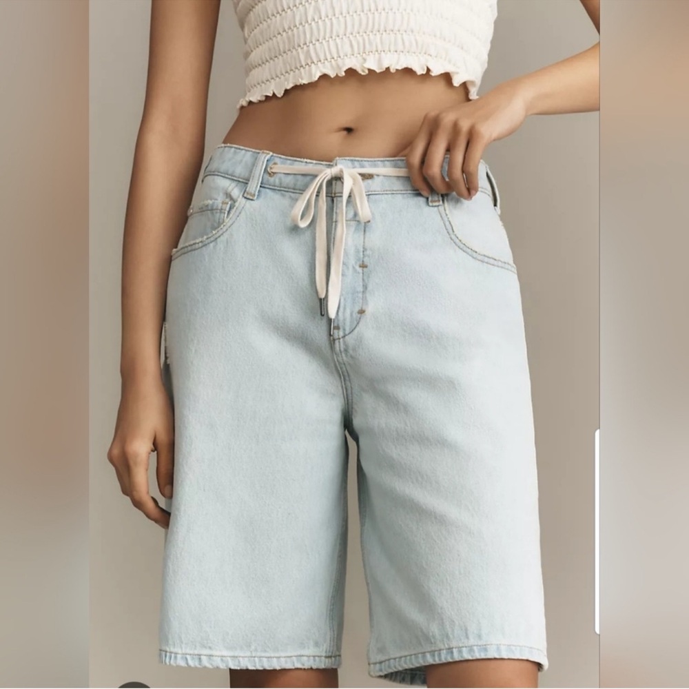 Anthropologie/Pilcro Bleach Boyfriend Denim Shorts with Waist Tie, Size 32, EUC